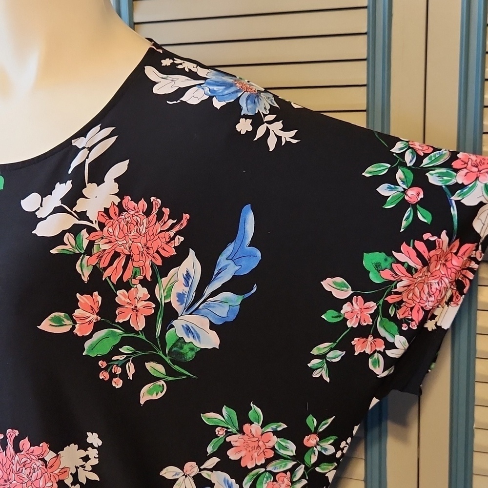 Rafaella Floral Print Top with Side Tie - Picture 6 of 11